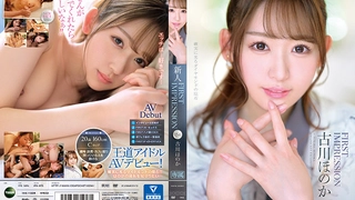 主题酒店偷拍大学生情侣操逼，妹子反客为主骑在身上，脱掉裤子用JB磨蹭小穴，一下挺入抱着猛操，叫的大声不知道是疼是爽