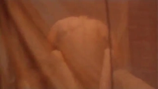 亚洲美女Aria Lee与肌肉男子享受狂野而热烈的邂逅