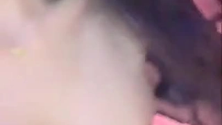 少妇吃完椿药，发情根本忍不住。骚死了！