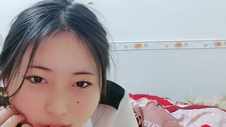 蓝色男孩泄密！“你是老公小骚逼么”颇有姿色少妇和男友【简介内有约炮渠道）
