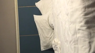 高挑大胸美女解锁一字马新姿势