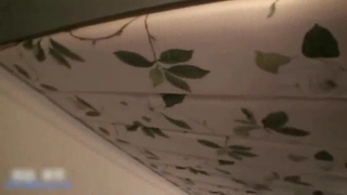 样子可爱的留学生美眉刘玥和寄居家庭的洋大叔浴缸洗泡泡浴吃屌后人啪啪
